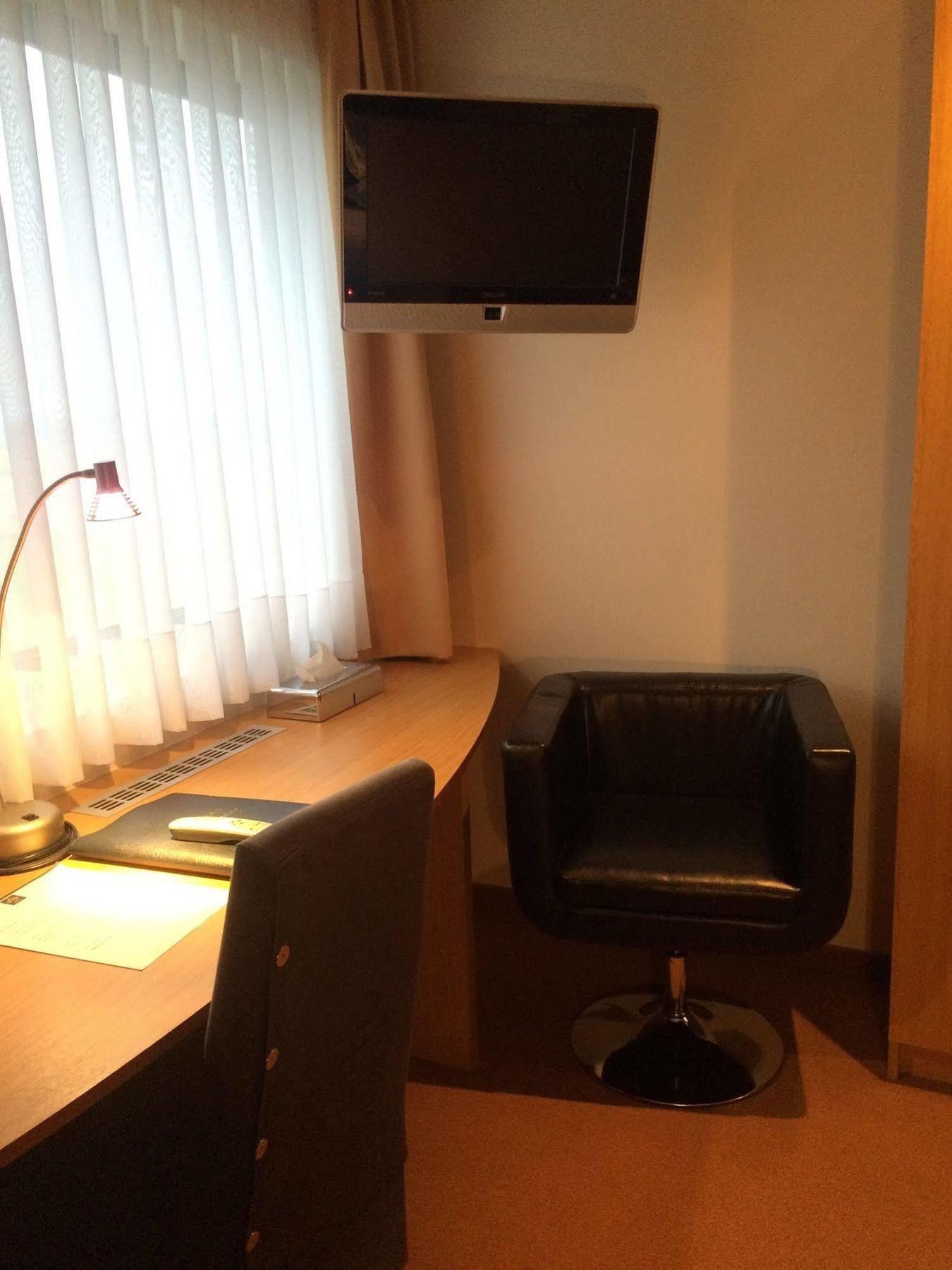 Axis Hotel Kortenberg Экстерьер фото